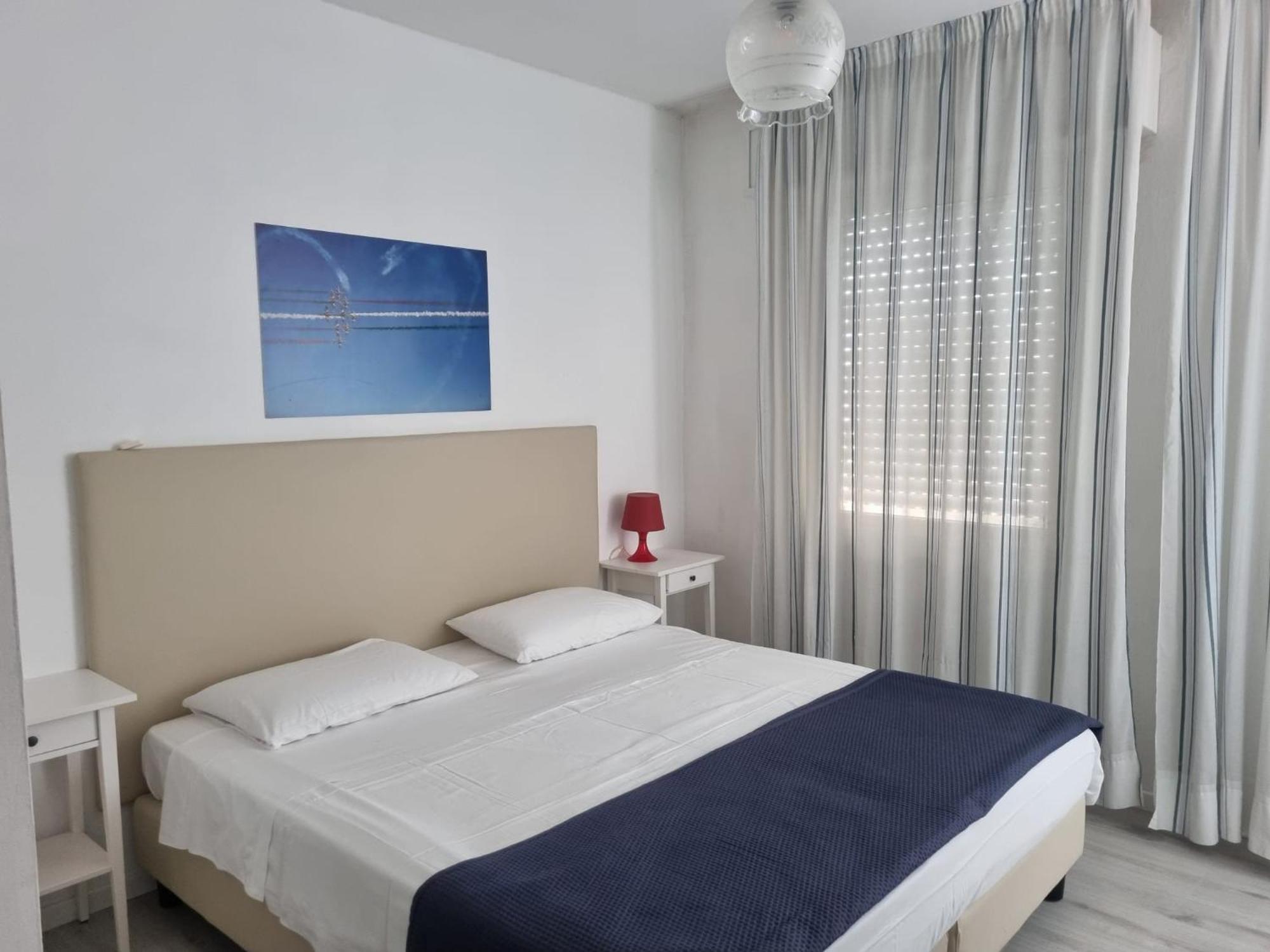 Appart-Hotel Holiday Lignano Sabbiadoro Exterior photo