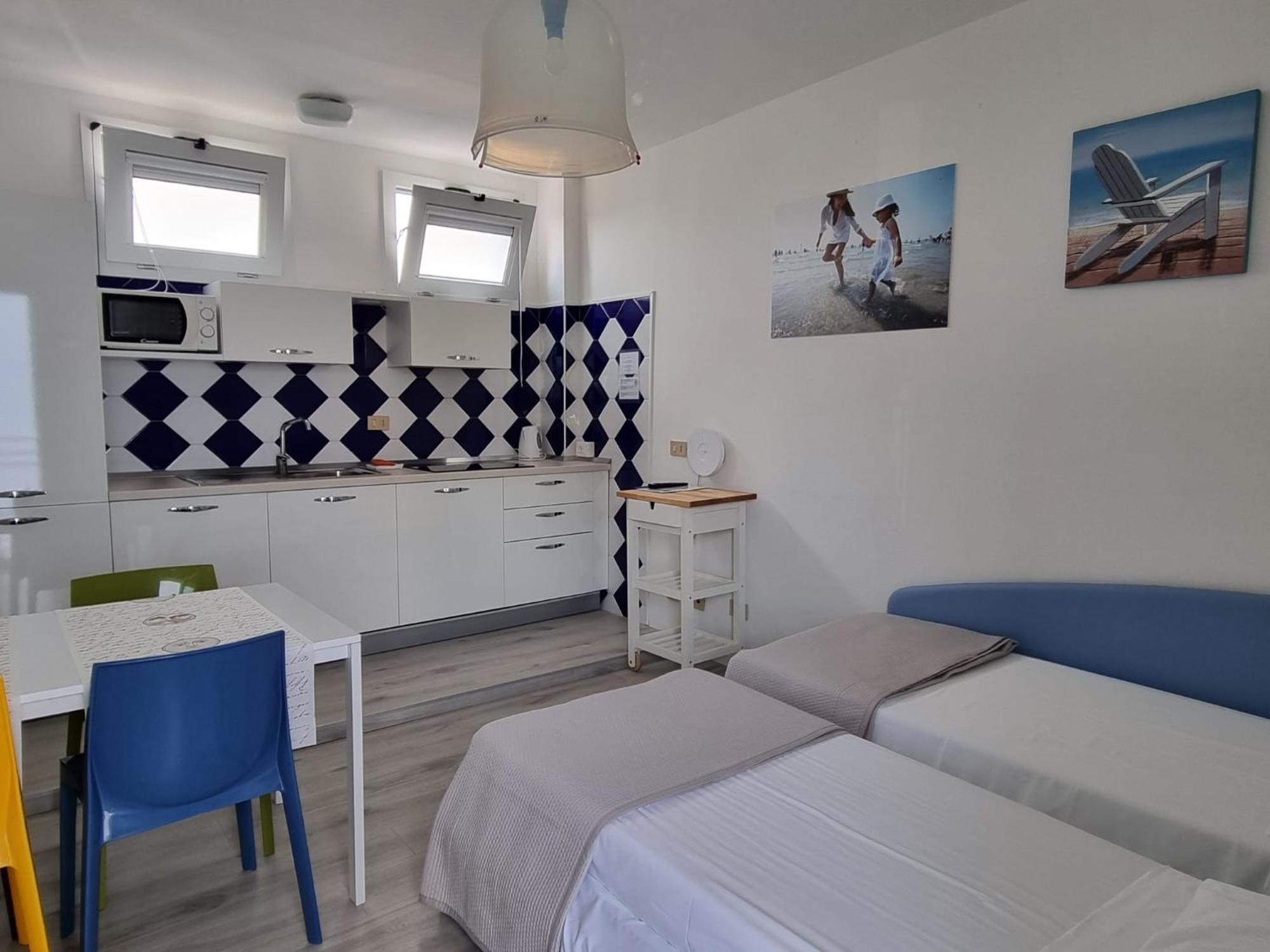 Appart-Hotel Holiday Lignano Sabbiadoro Exterior photo